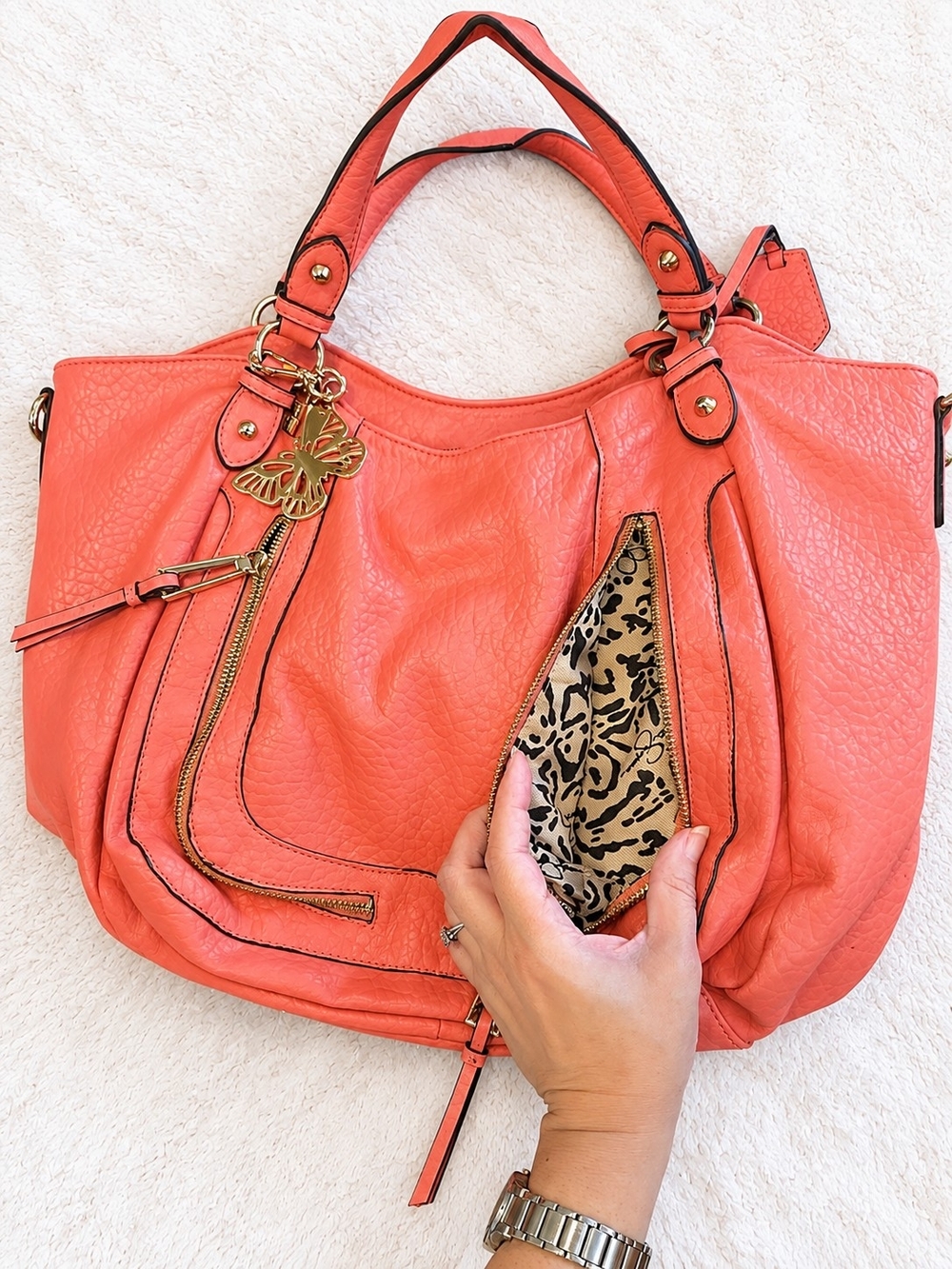 Jessica Simpson Coral Shoulder Bag Purse Faux Leather Gold Hardware
